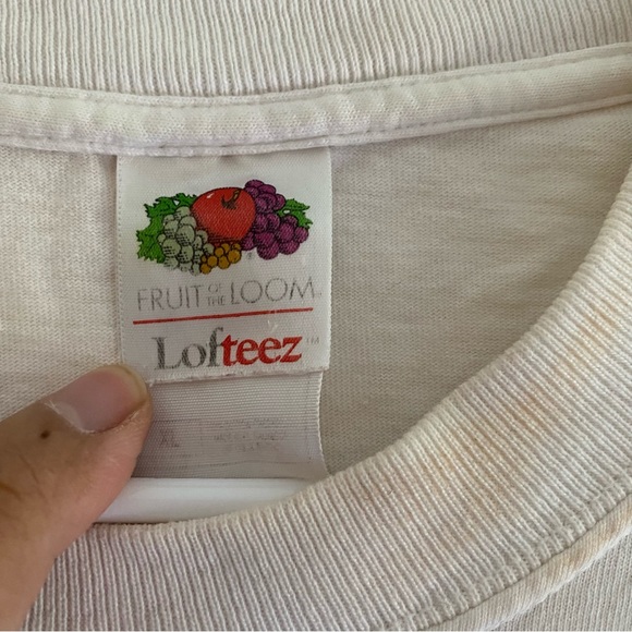 Graphic T-shirt - Picture 8 of 13